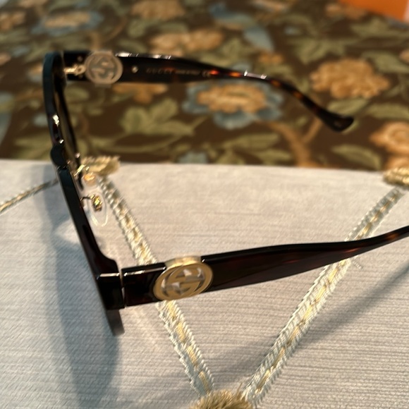 Gucci Sunglasses … - Picture 2 of 5